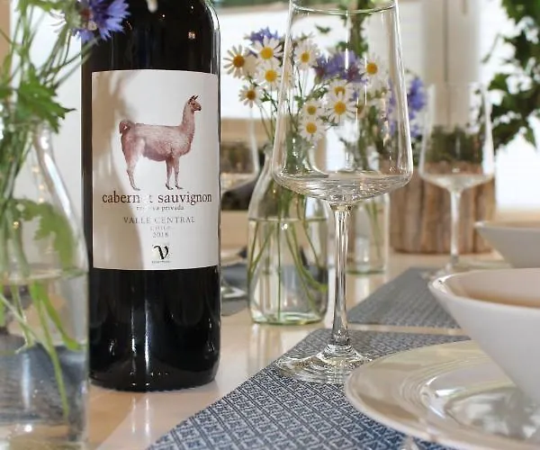 Landfein Lejlighed *